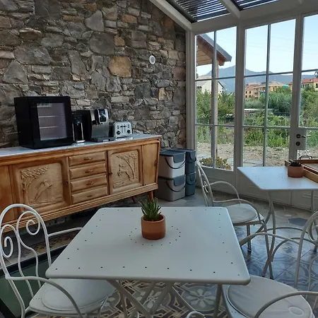 Sarita سيستري ليفانتي